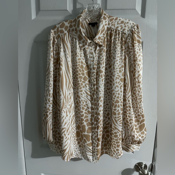 Button down blouse - Picture 1 of 5